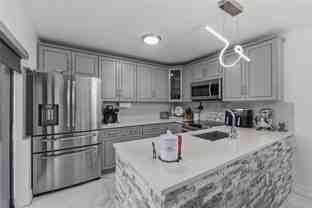 1017 10th Way - Photo 1 of 1