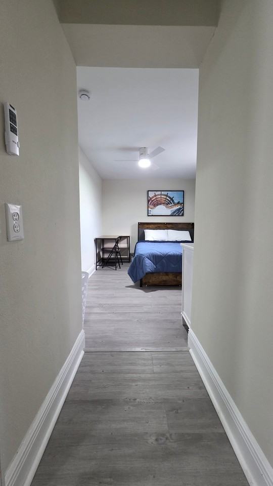 1343 Poppy Ave - Photo 3 of 7