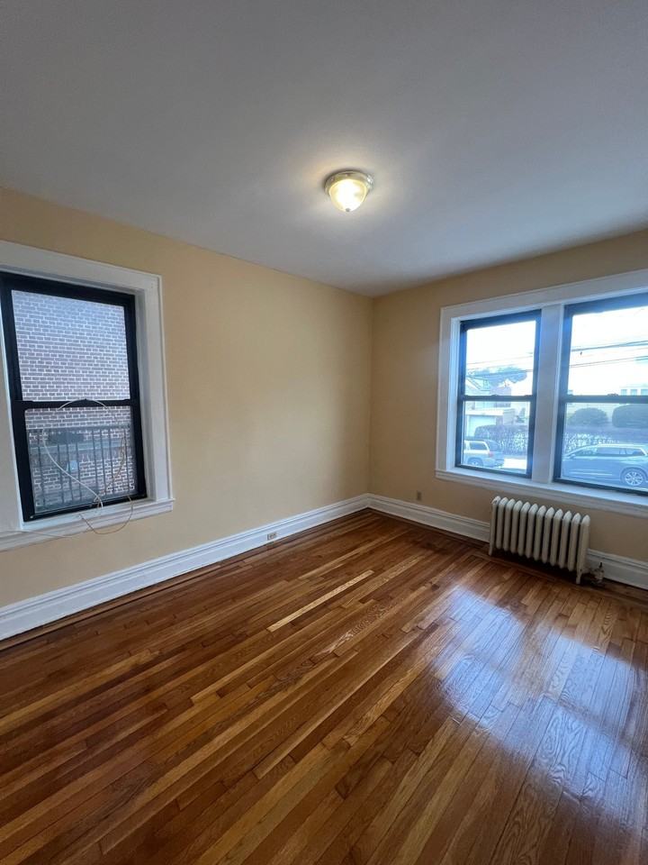218 Highland Ave #401 - Photo 4 of 5