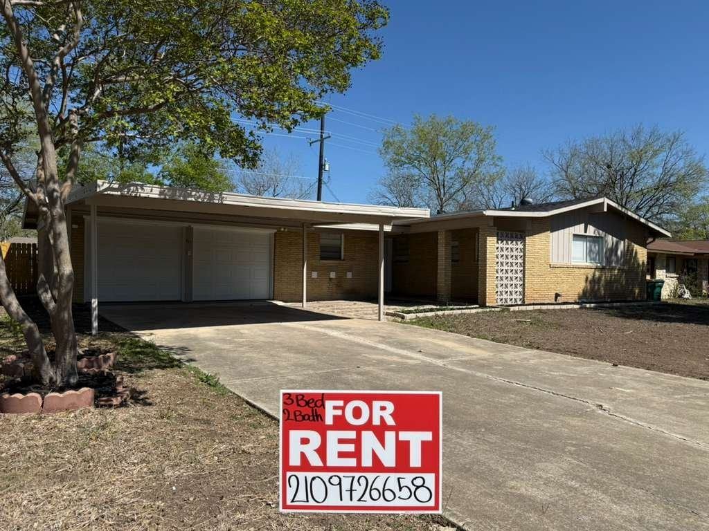 317 E Lindbergh Blvd