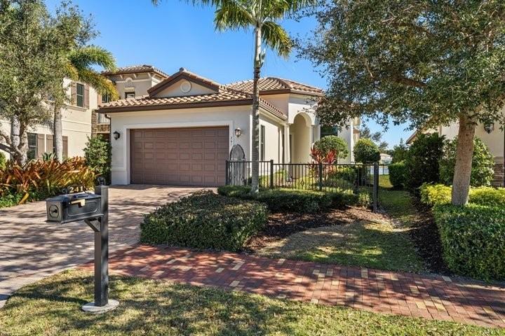 241 Se Fascino Cir - Photo 2 of 7