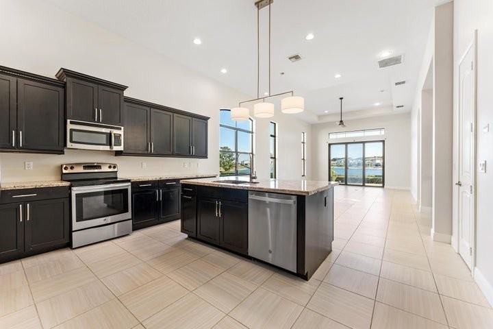 241 Se Fascino Cir - Photo 3 of 7