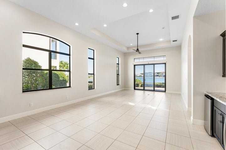 241 Se Fascino Cir - Photo 4 of 7