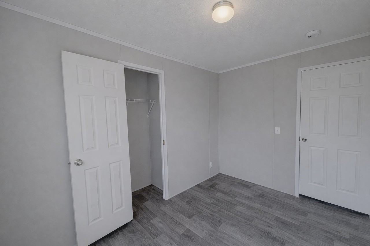 248 Laurel Leah - Photo 3 of 5