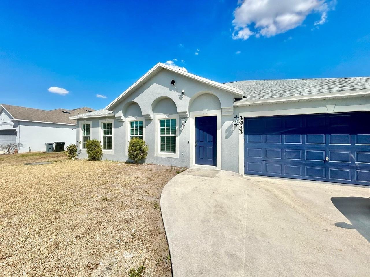 3933 Sw Kakopo St - Photo 2 of 10
