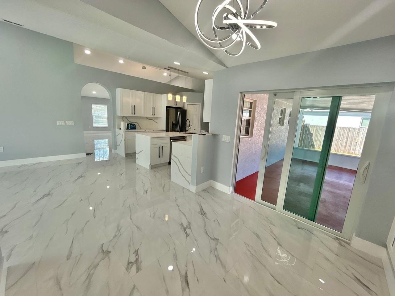 3933 Sw Kakopo St - Photo 6 of 10