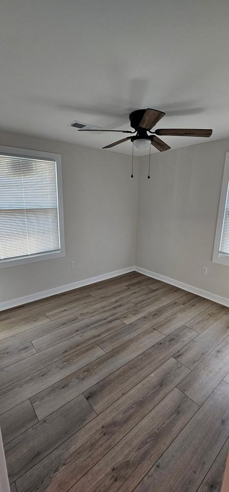 3820 Montgomery Ave - Photo 4 of 9
