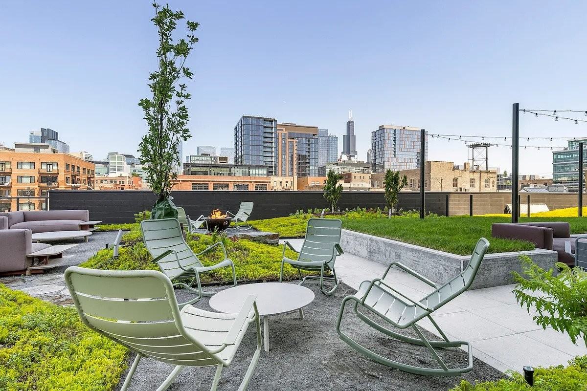 151 N Elizabeth St #220E - Photo 5 of 9