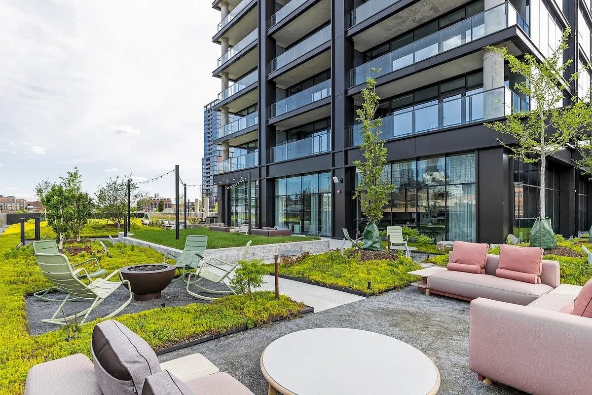 151 N Elizabeth St #220E - Photo 6 of 9