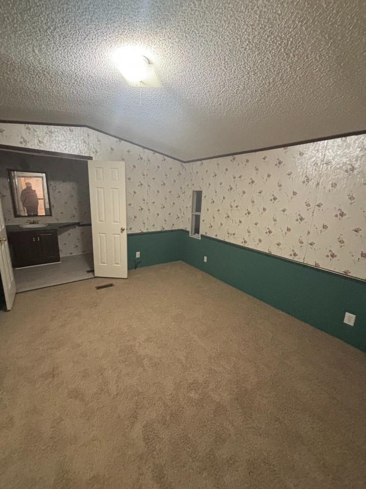 407 Delwood Ln #407 - Photo 2 of 5