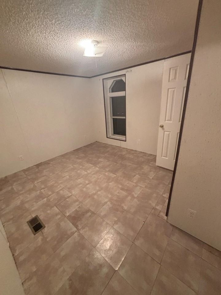 706 Greywood Ln #706 - Photo 2 of 5