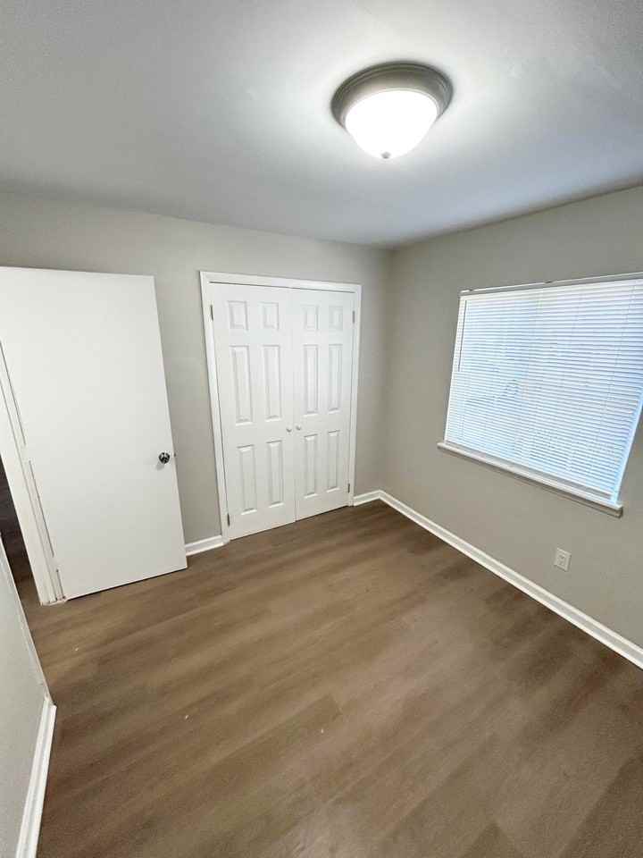 118 Garr Ln #F102 - Photo 2 of 7