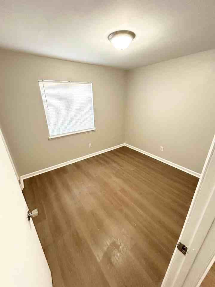 118 Garr Ln #F102 - Photo 5 of 7