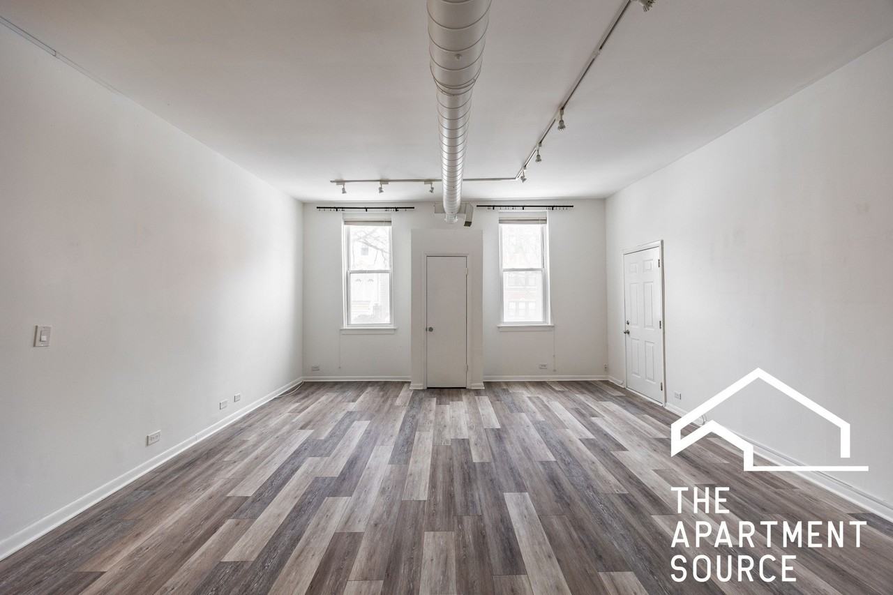 1844 W Henderson St - Photo 3 of 10