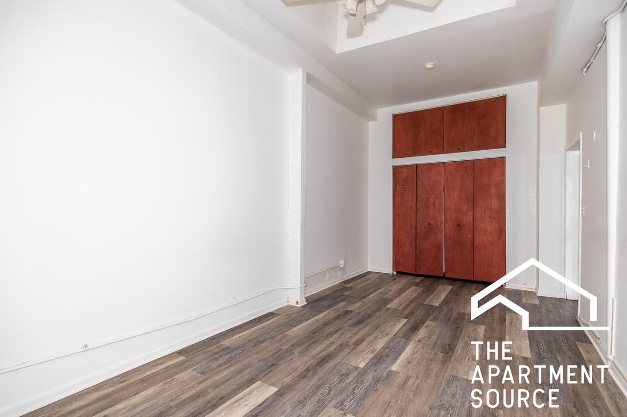 1844 W Henderson St - Photo 4 of 10