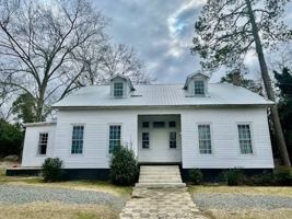 featured image of 819 E Lee St #A