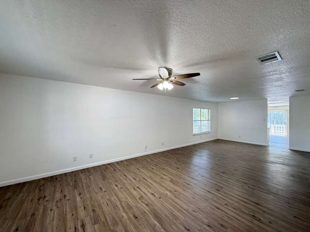 8206 Grimchester - Photo 5 of 12