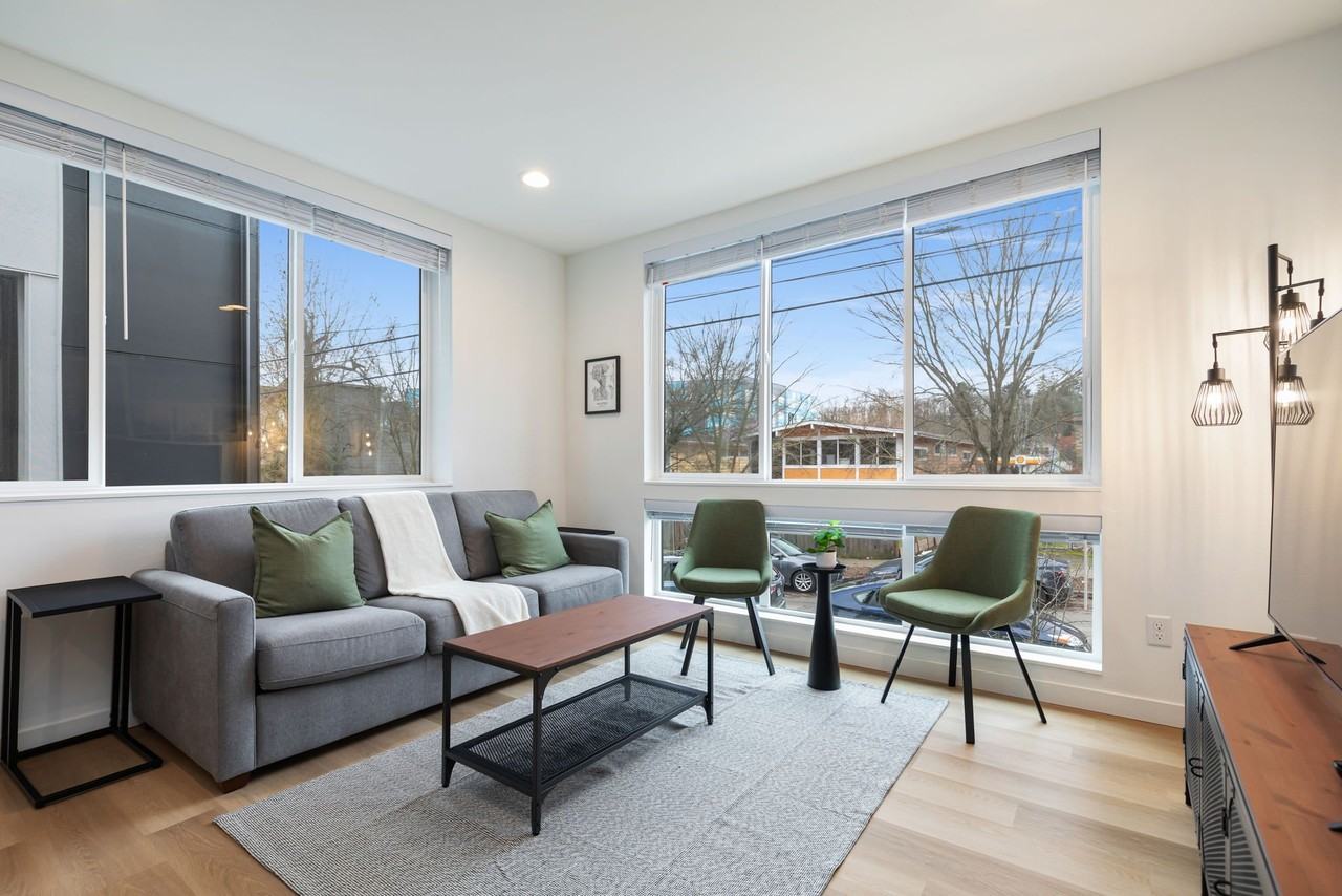 7510 43rd Ave S #C - Photo 4 of 19