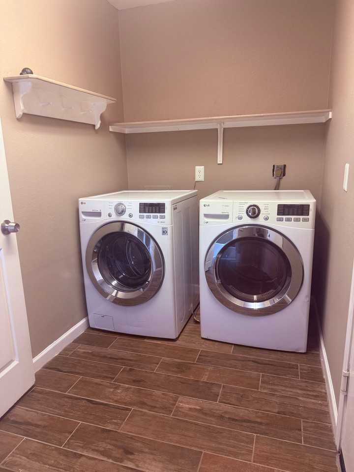 10243 W Reade Ave - Photo 2 of 17