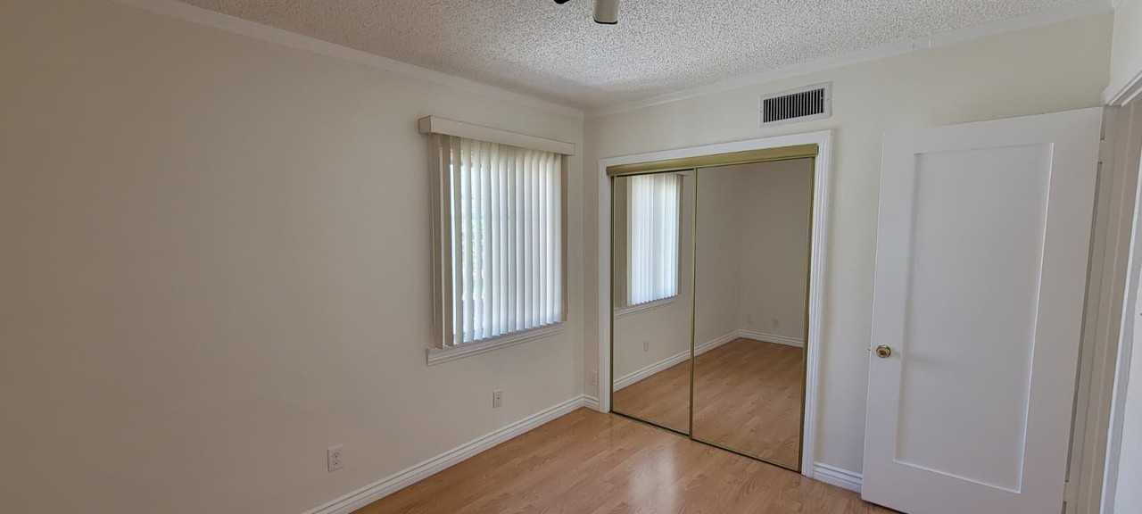 567 South St - Photo 7 of 9