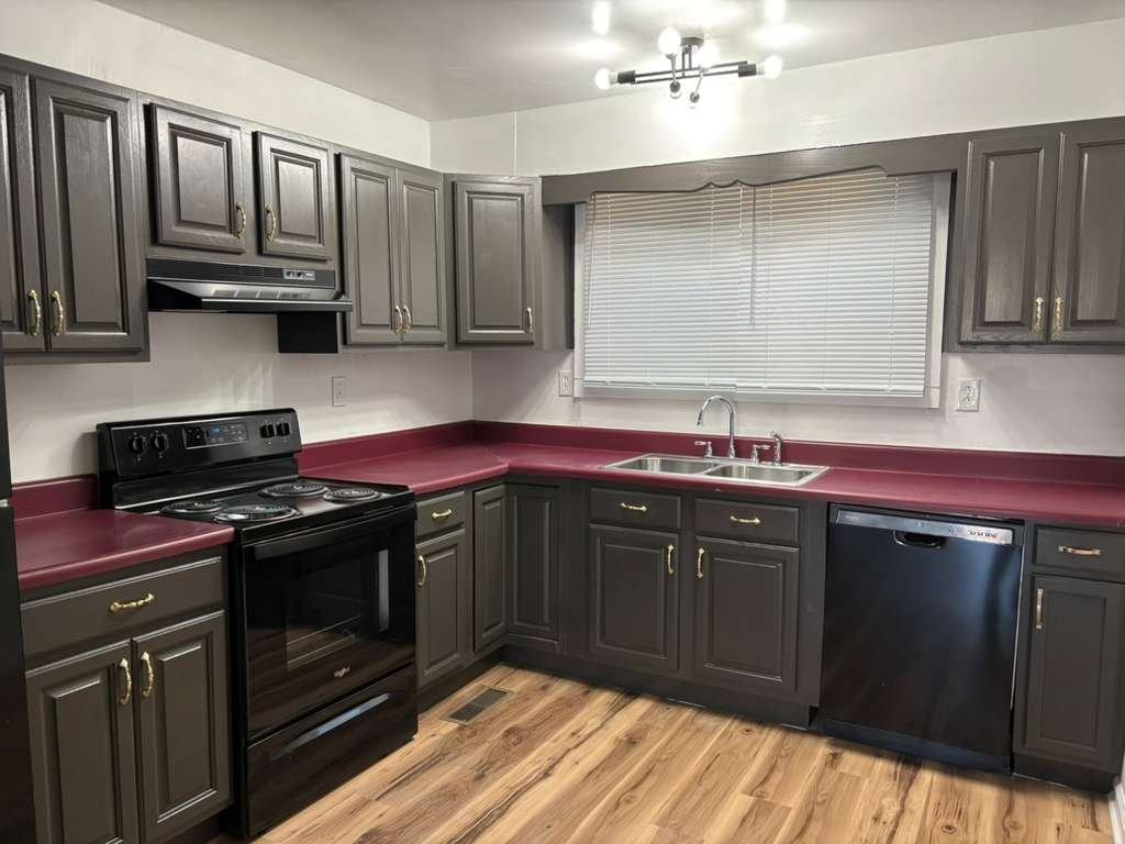 509 E Forrest St - Photo 2 of 12