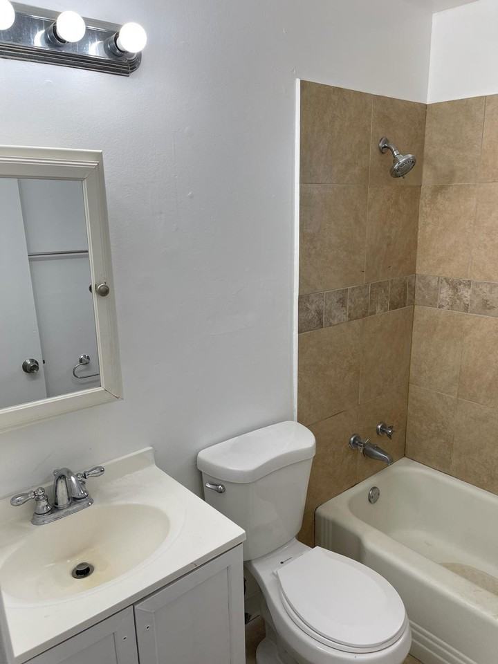 3440 S St #4 - Photo 6 of 6