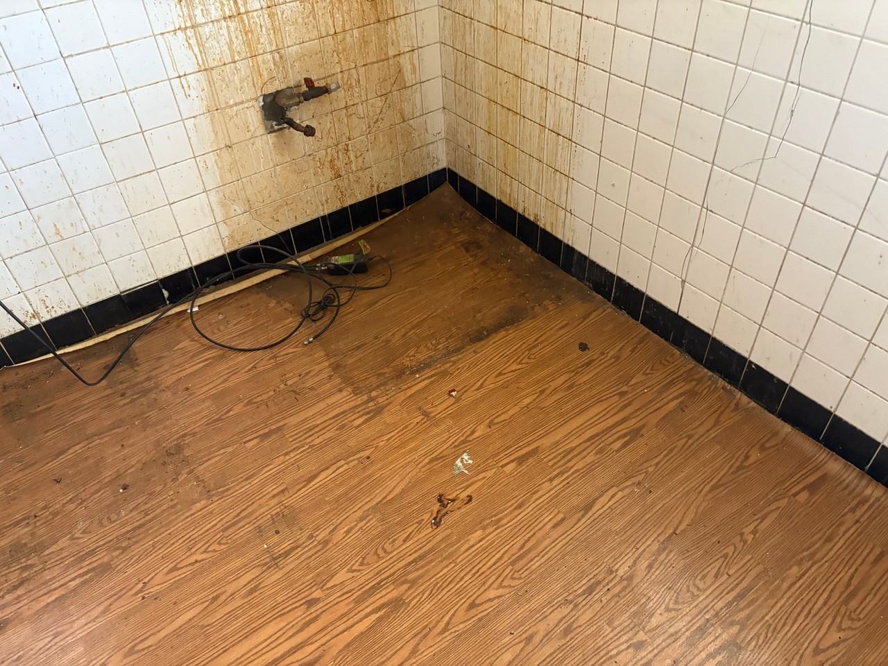8565 Lowell St - Photo 3 of 14