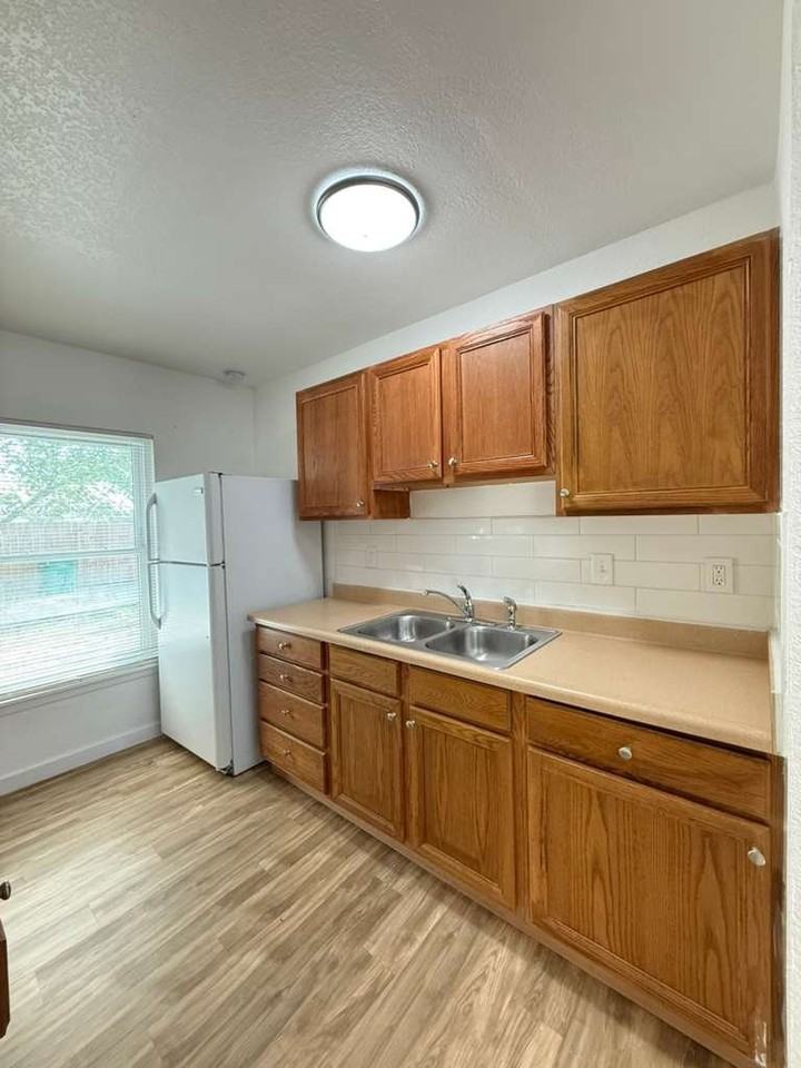 5542 Snow Fox St - Photo 2 of 8