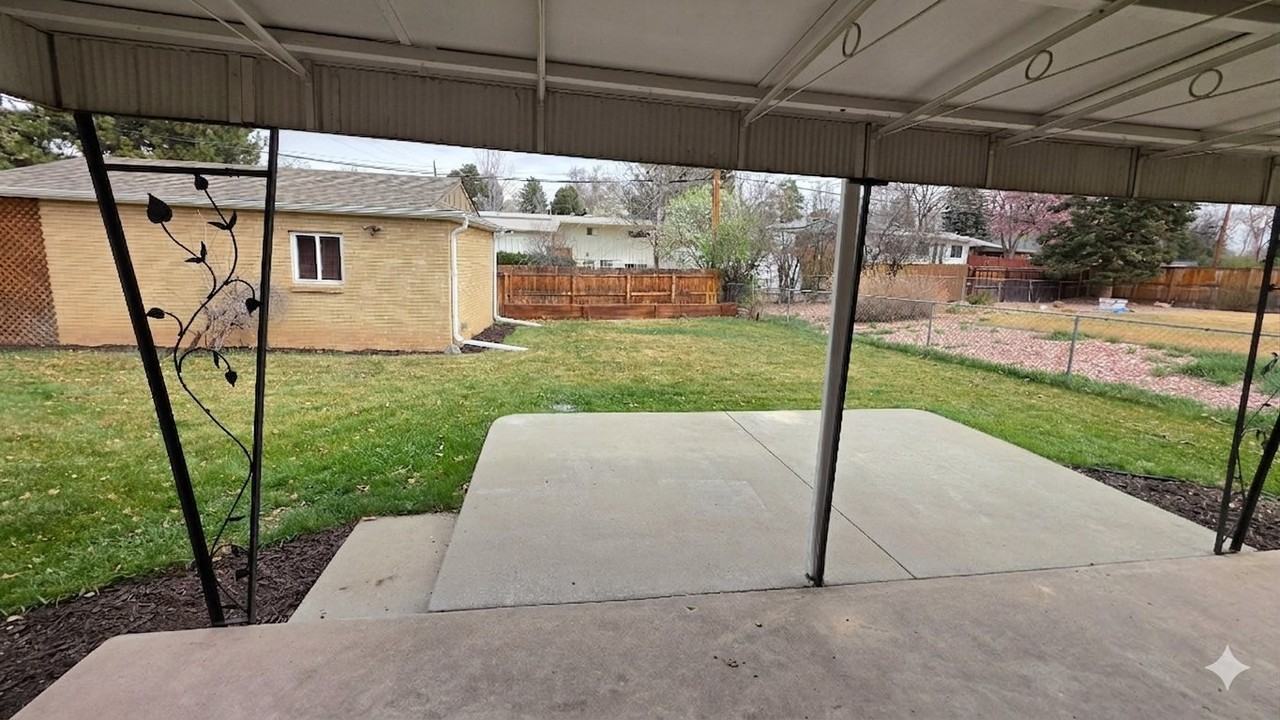 793 W Longview Ave - Photo 2 of 14