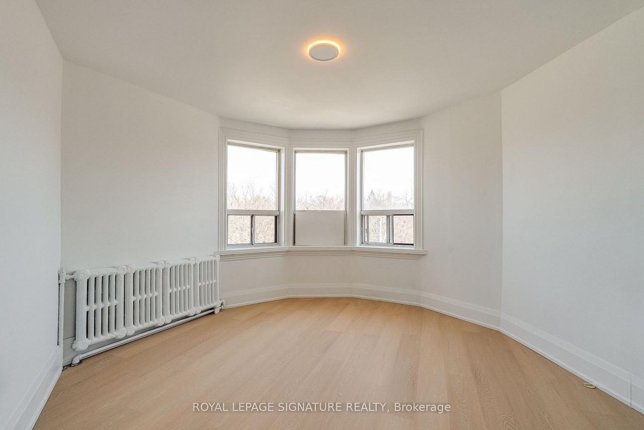 1 Bellwoods Park #3 - Photo 6 of 25