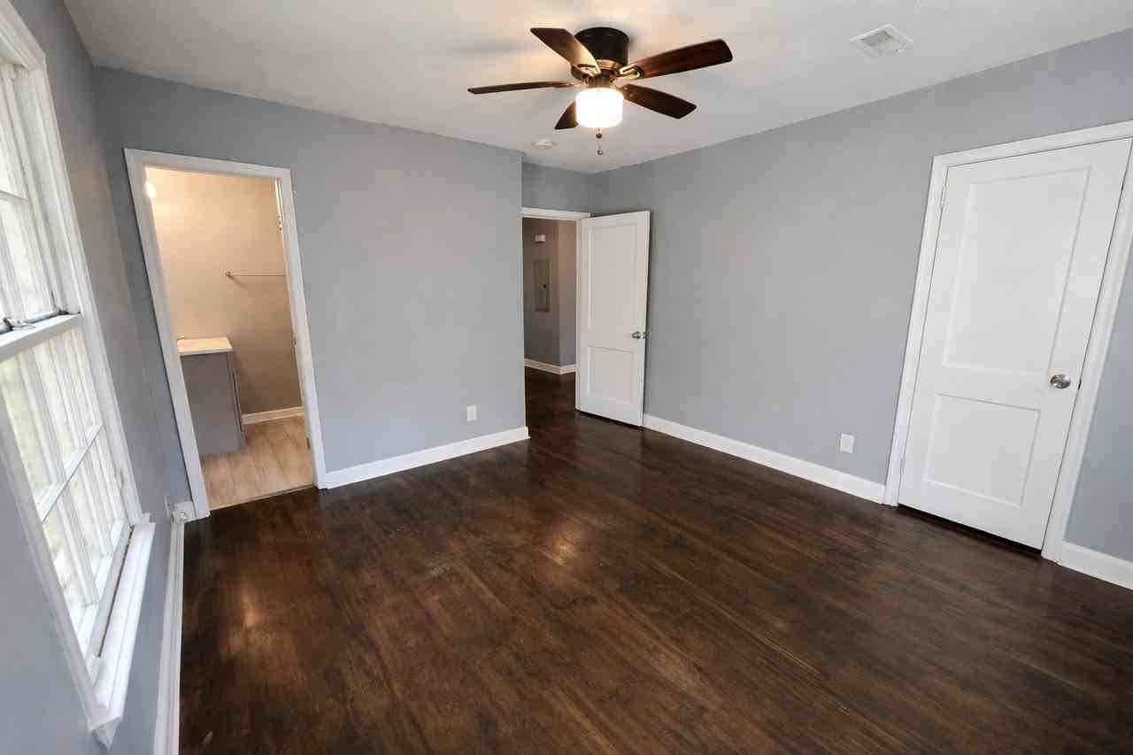 2037 Highview Rd Sw - Photo 3 of 4
