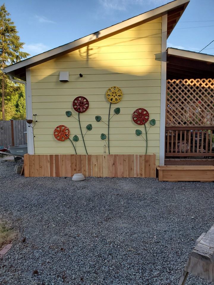 5623 84th St E - Photo 2 of 10