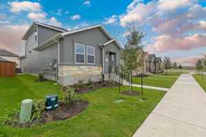 featured image of 204 Flowers Ave