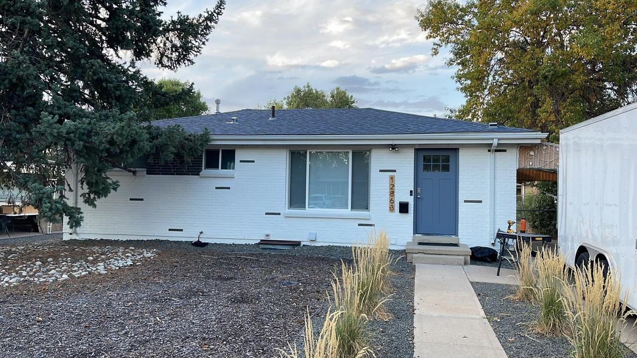 12863 E Park Lane Dr #A - Photo 2 of 11