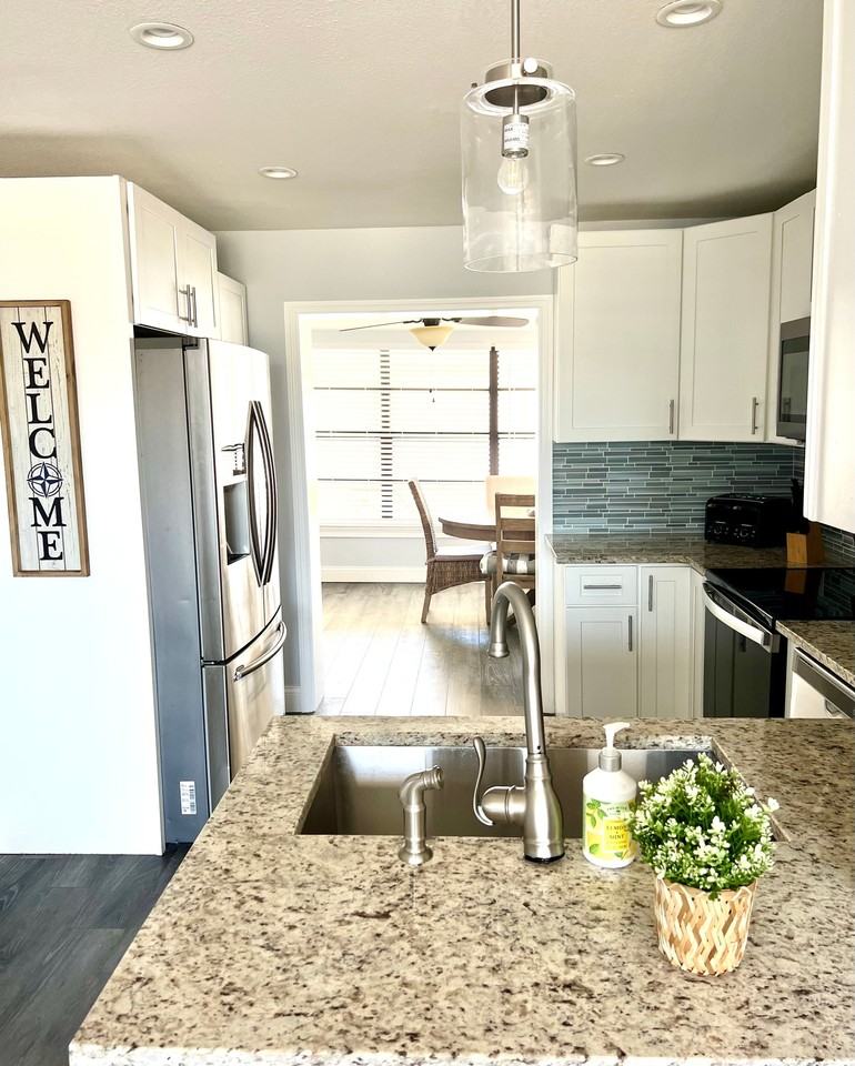 33 Azalea Dr - Photo 2 of 13