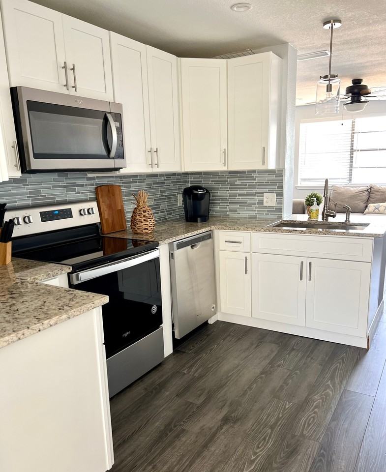 33 Azalea Dr - Photo 3 of 13