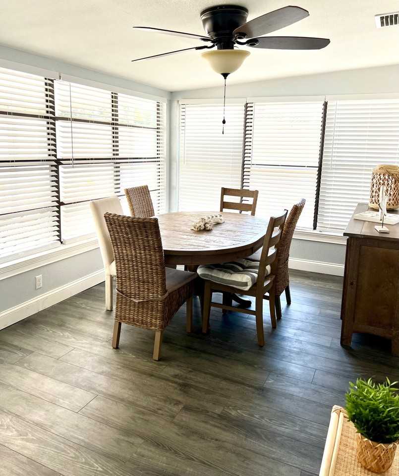 33 Azalea Dr - Photo 4 of 13