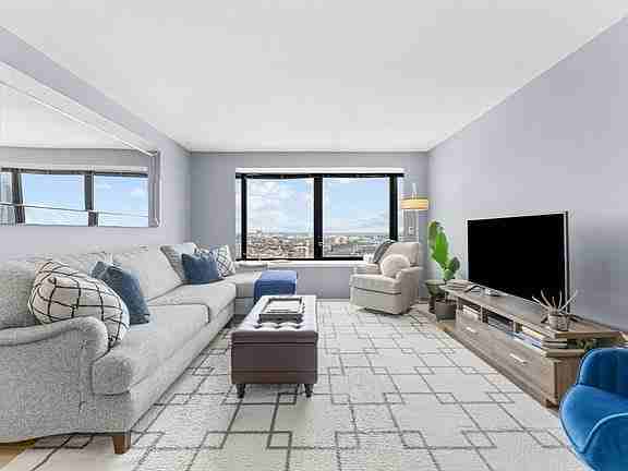 85 E India Row #22 - Photo 4 of 19