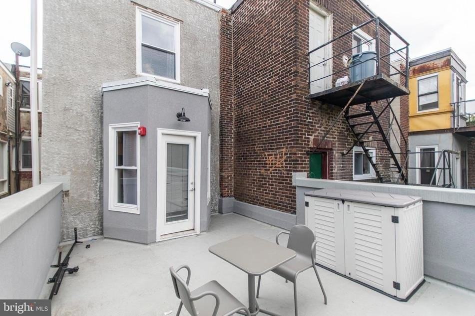 2817 W Girard Ave #2R - Photo 3 of 3