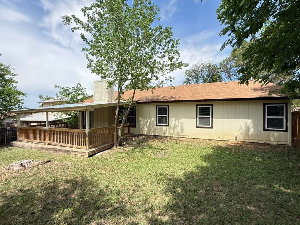 5822 Lake Wind St - Photo 3 of 12