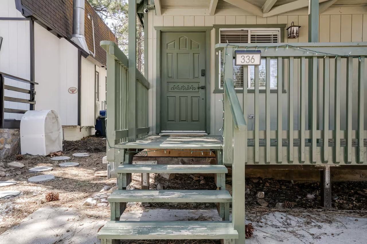 336 Spruce Ln - Photo 2 of 16