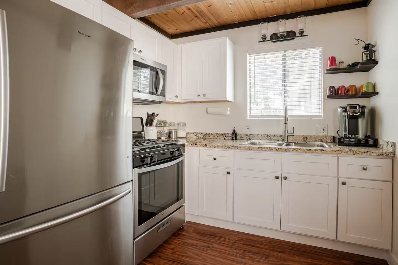 336 Spruce Ln - Photo 7 of 16