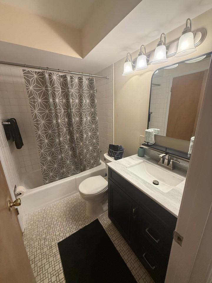 5401 Eichelberger 2D #2D - Photo 2 of 8