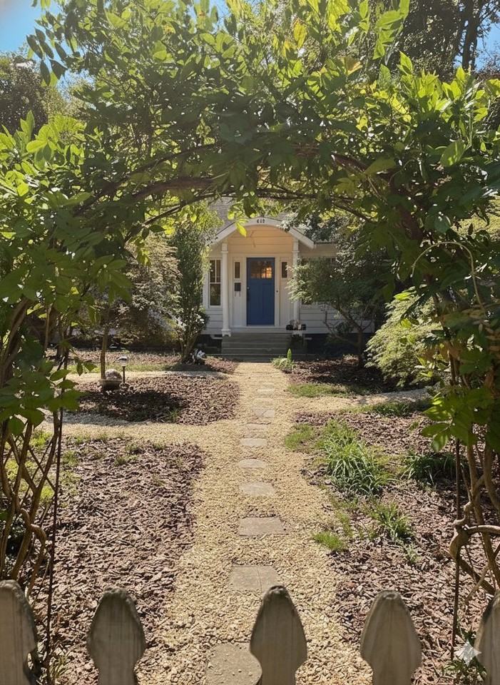 309 Atlanta Ave Se - Photo 2 of 11