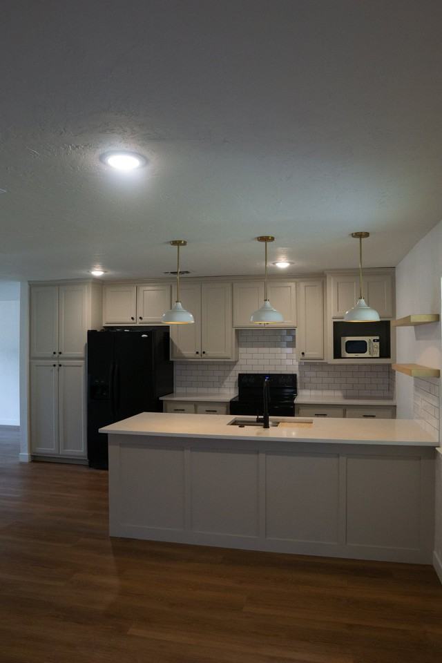 737 Hallvale Dr - Photo 4 of 16