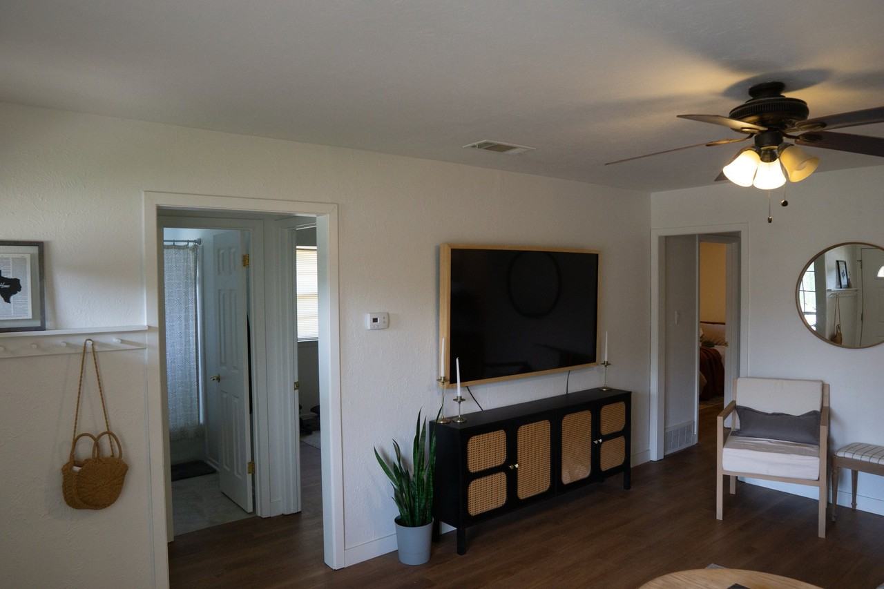 737 Hallvale Dr - Photo 6 of 16