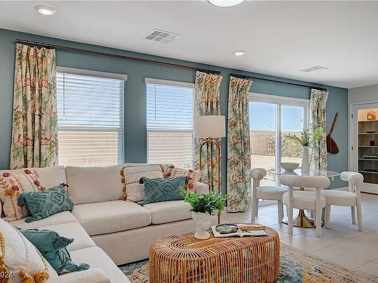 909 Cadence View Way - Photo 4 of 35