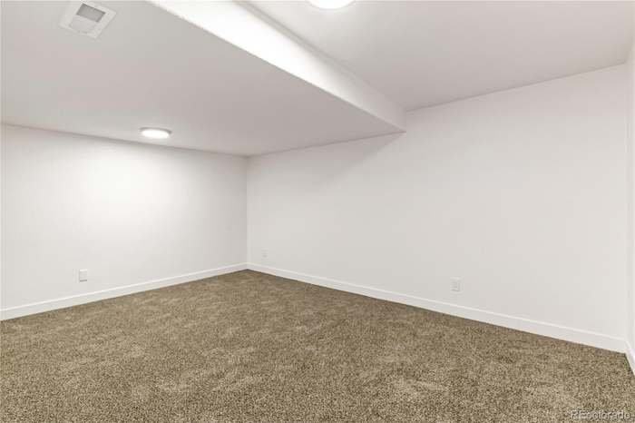 4530 Clayton St - Photo 5 of 17