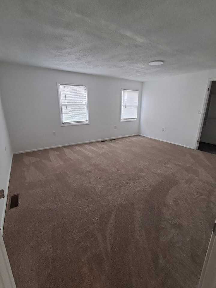 3561 Brandau Dr Ne - Photo 6 of 10