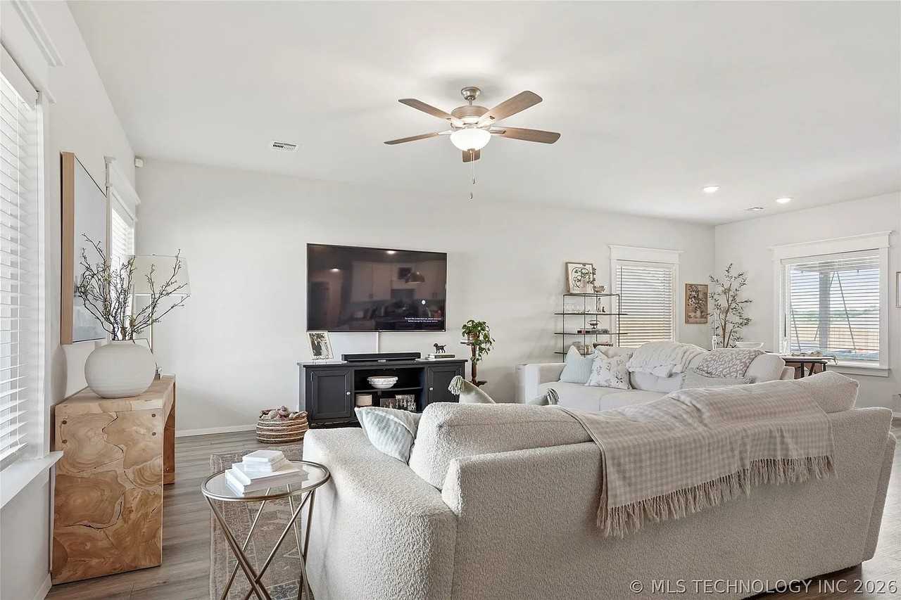 7412 E 89th Pl N - Photo 4 of 15